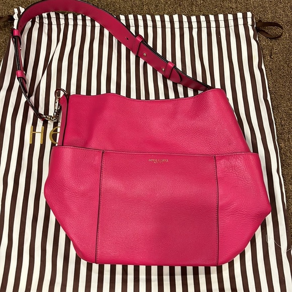 DROP PRICE!Henri Bendel Deep Fuchsia Pink Leather Bucket Bag w/ Adjustable Strap - Picture 6 of 7